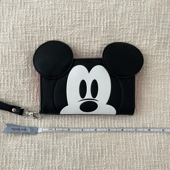 ADORABLE NWOT DISNEY MICKEY WALLET PHONE CASE WRISTLET - Picture 7 of 7